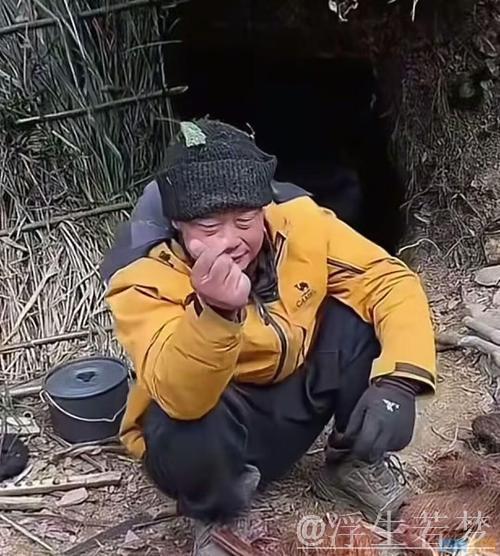 误食半夏的荒野选手“熊二”喉咙至今不舒服,称体重下降约50斤,以后将做网络直播,想找一个温柔的女朋友 误食半夏的荒野选手“熊二”喉咙至今不舒服,称体重下降约50斤,以后将做网络直播,想找一个温柔的女朋友